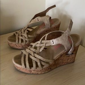 Woman’s Size 9 Tan Wedge Heel Sandals